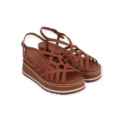 Pons Quintana Valeri sandaal in cognac tressé voor dames. Pons Quintana Valeri sandaal in cognac tressé voor dames.