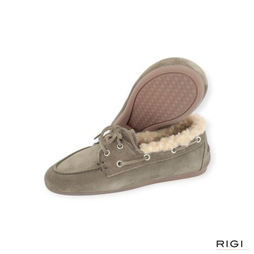 Posa Boat Loafer Brushed Fur dames mocassin in kaki / groen suede met wol. Posa Boat Loafer Brushed Fur dames mocassin in kaki / groen suede met wol.