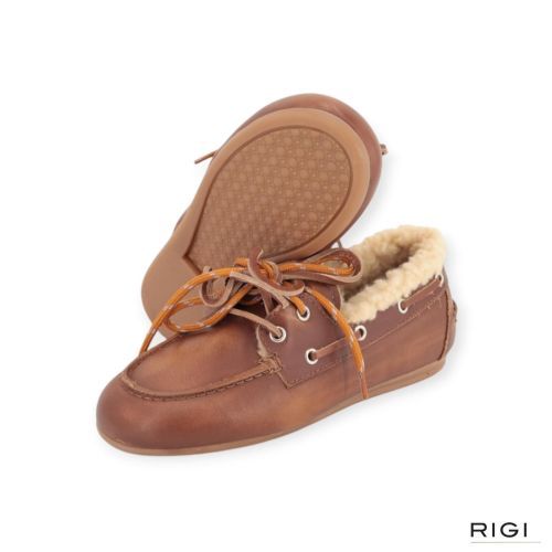 Posa Boat loafer Brushed Fur mocassin in lichtbruin suède leer voor dames. 