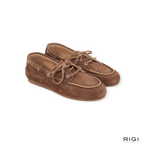 Posa boat loafer, bootschoen in bruin suède voor dames.