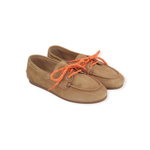 Posa boat loafer, bootschoen in camel (tan) suède voor dames. Posa boat loafer, bootschoen in camel (tan) suède voor dames.