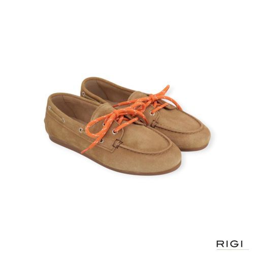 Posa boat loafer, bootschoen in camel (tan) suède voor dames. 