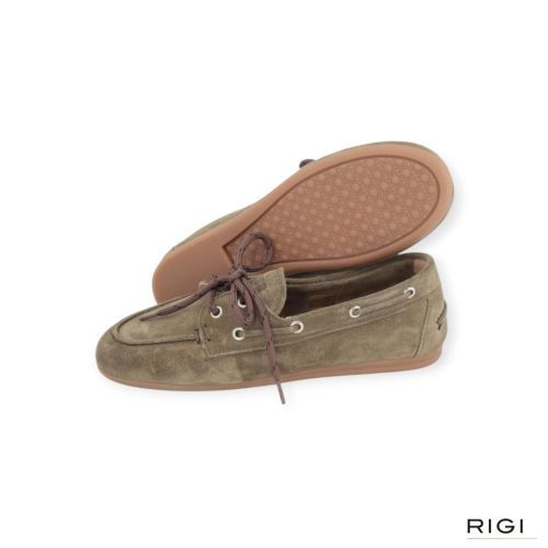 Posa boat loafer, bootschoen in kaki suède voor dames. 