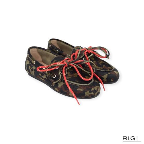 Posa Boat loafer Camo in pony camouflage kleur voor dames. Posa Boat loafer Camo in pony camouflage kleur voor dames.