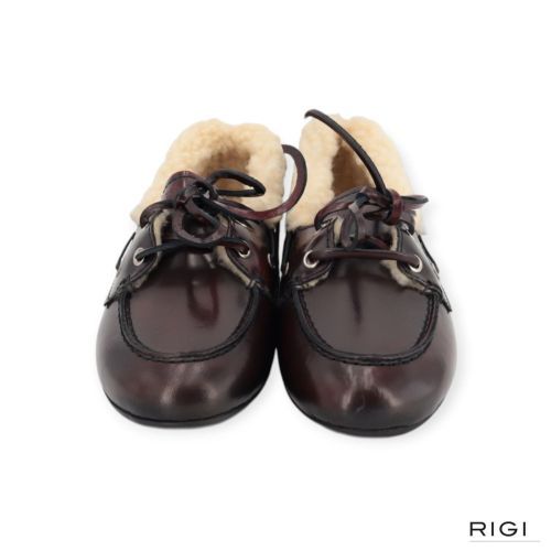 Posa Boat loafer Fur mocassin in burgundy, bordeaux leer voor dames. Posa Boat loafer Fur mocassin in burgundy, bordeaux leer voor dames.
