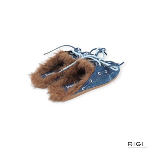 Posa boat loafer mule hairy fur dames slipper in jeans stof.