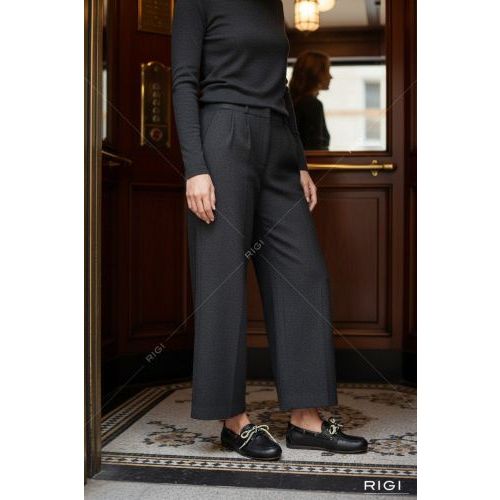 Posa Boat loafer soft in zwart zacht leer voor dames. Posa Boat loafer soft in zwart zacht leer voor dames.