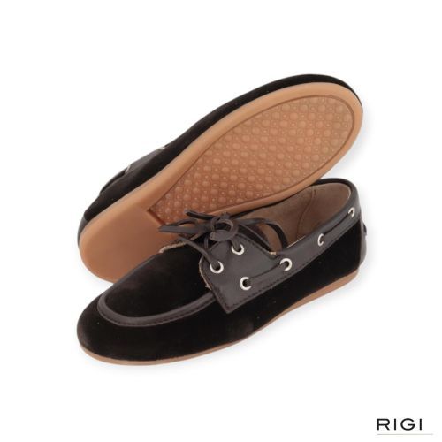 Posa Boat loafer Velvet mocassin in donkerbruin leer voor dames. 