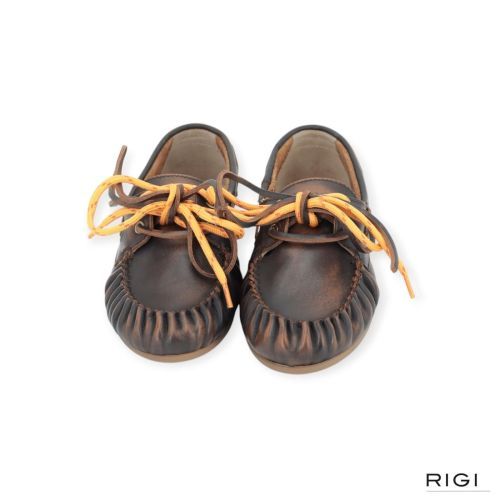Posa Boat Loafer Wrinkled Brushed in donkerbruin leer voor dames. Posa Boat Loafer Wrinkled Brushed in donkerbruin leer voor dames.