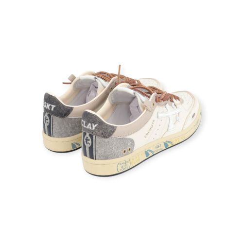 Premiata BSKT Clay sneaker voor heren in off wit leer met beige. 