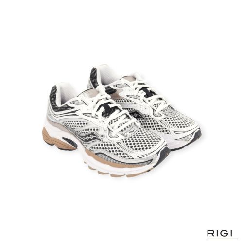 Saucony Progrid Omni 9 dames sneaker in wit met zwart suede en mesh. Saucony Progrid Omni 9 dames sneaker in wit met zwart suede en mesh.