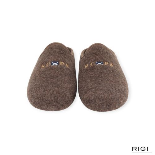Scapa heren pantoffel in het bruin.