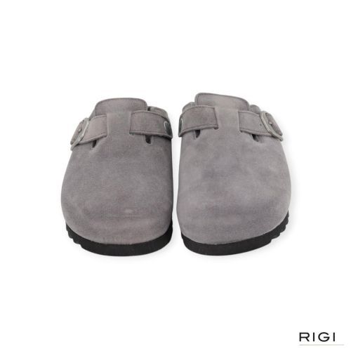 Scholl Fae New F 31810 pantoffel in grijs suède met zwart wol voor dames. Scholl Fae New F 31810 pantoffel in grijs suède met zwart wol voor dames.