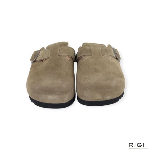 Scholl Fae New F 31810 pantoffel in kaki suède met wol voor dames. Scholl Fae New F 31810 pantoffel in kaki suède met wol voor dames.