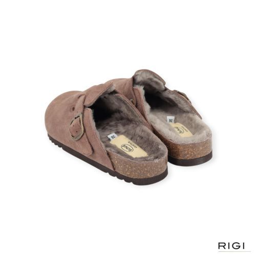 Scholl Fae New F 31810 pantoffel in lichtbruin suède met taupe wol voor dames. Scholl Fae New F 31810 pantoffel in lichtbruin suède met taupe wol voor dames.