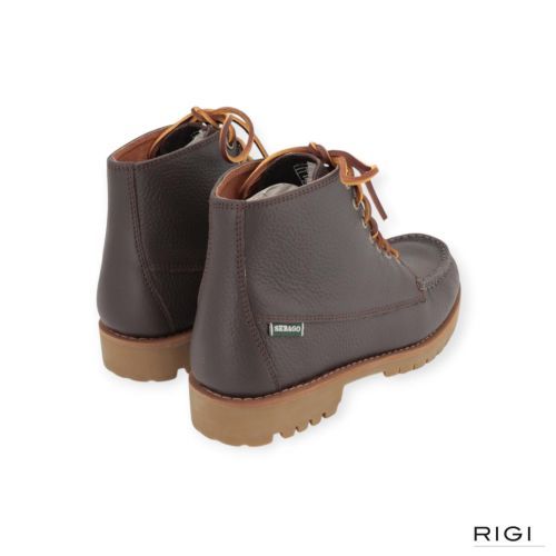Sebago Campsides Carter enkellaars voor heren in bruin leer. Sebago Campsides Carter enkellaars voor heren in bruin leer.