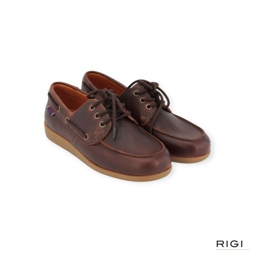 Sebago Docksides Gary Jobson veterschoen voor heren in bruin cognac leer. Sebago Docksides Gary Jobson veterschoen voor heren in bruin cognac leer.