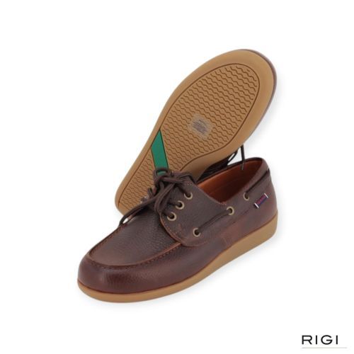 Sebago Docksides Gary Jobson veterschoen voor heren in bruin cognac leer. Sebago Docksides Gary Jobson veterschoen voor heren in bruin cognac leer.