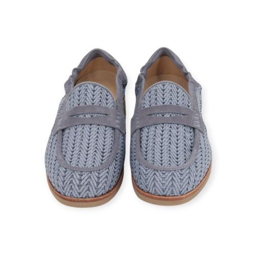 Softwaves Gabele dames mocassin in licht blauw raffia leer.