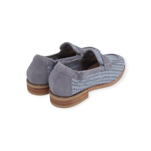 Softwaves Gabele dames mocassin in licht blauw raffia leer.