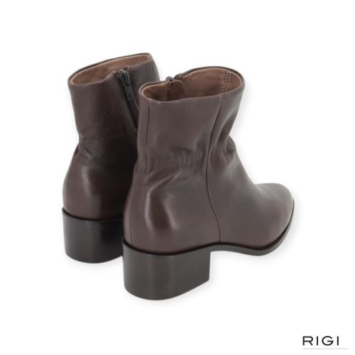 Softwaves Gen enkellaars in bruin leer voor dames. Softwaves Gen enkellaars in bruin leer voor dames.
