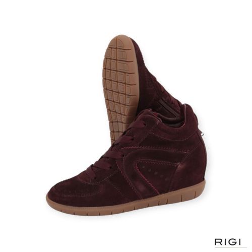 Softwaves Paris Patty sneaker, enkellaars voor dames in bordeaux suède. Softwaves Paris Patty sneaker, enkellaars voor dames in bordeaux suède.