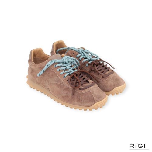 Stokton Golito sneaker in lichtbruin suède voor dames. 