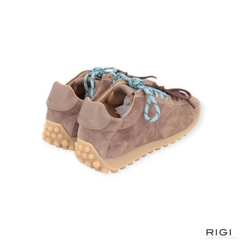 Stokton Golito sneaker in lichtbruin suède voor dames. 