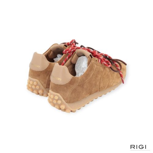 Stokton Golito sneaker in cognac suède voor dames. Stokton Golito sneaker in cognac suède voor dames.