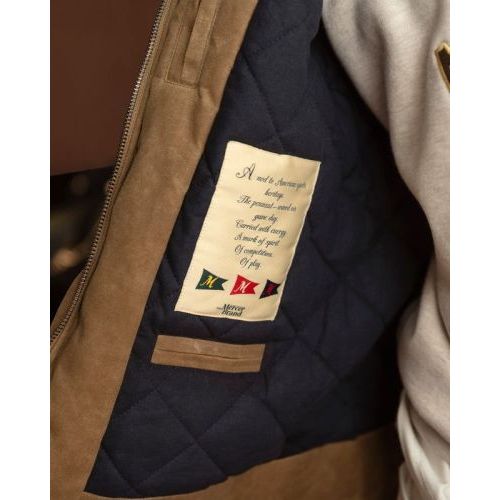 Mercer The Mercer Blouson Jacket, jas voor dames en heren, unisex in zand kleur. Mercer The Mercer Blouson Jacket, jas voor dames en heren, unisex in zand kleur.