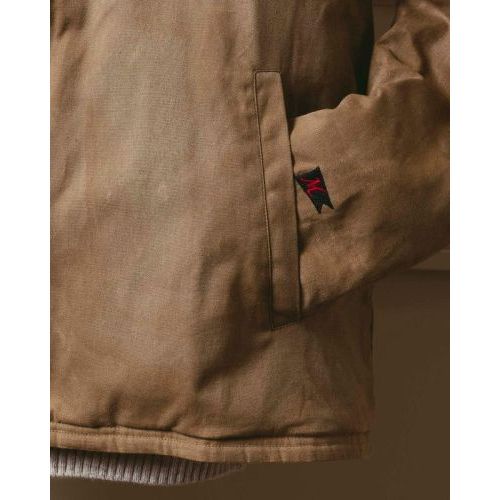 Mercer The Mercer Blouson Jacket, jas voor dames en heren, unisex in zand kleur. Mercer The Mercer Blouson Jacket, jas voor dames en heren, unisex in zand kleur.