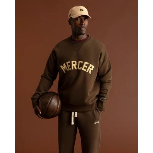 Mercer The Mercer Signature Sweat sweater, trui voor dames en heren in bruin. Mercer The Mercer Signature Sweat sweater, trui voor dames en heren in bruin.