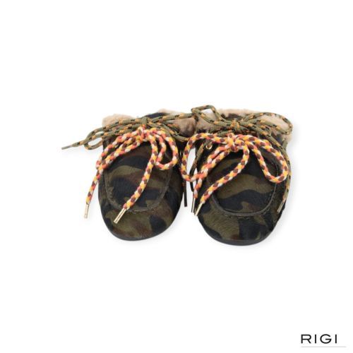 Toral Blanche slipper voor dames in camouflage ponyvel met wol. Toral Blanche slipper voor dames in camouflage ponyvel met wol.