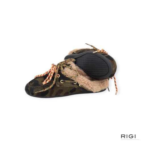 Toral Blanche slipper voor dames in camouflage ponyvel met wol. Toral Blanche slipper voor dames in camouflage ponyvel met wol.