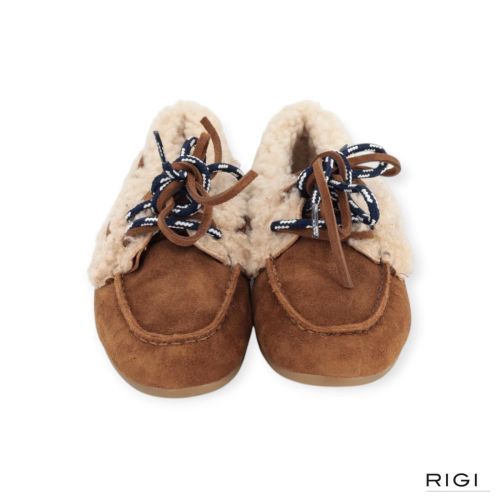 Toral Kanda mocassin in cognac suède met wol voor dames. 