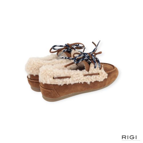 Toral Kanda mocassin in cognac suède met wol voor dames. 