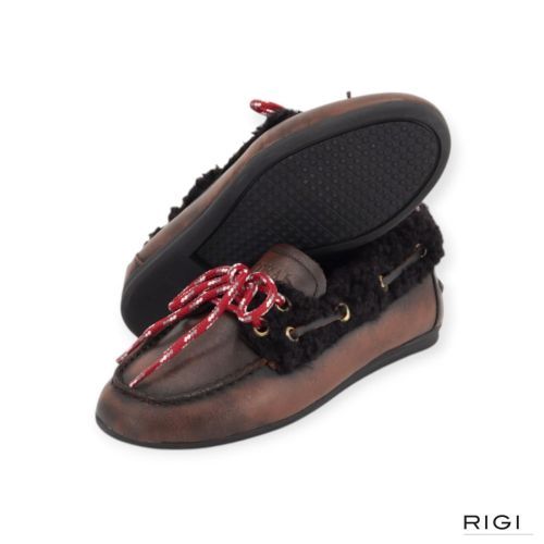 Toral Kanda mocassin in bruin leer met wol voor dames. Toral Kanda mocassin in bruin leer met wol voor dames.
