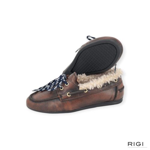 Toral Nahua Winter Gold mocassin voor dames in bruin leer met wol. Toral Nahua Winter Gold mocassin voor dames in bruin leer met wol.