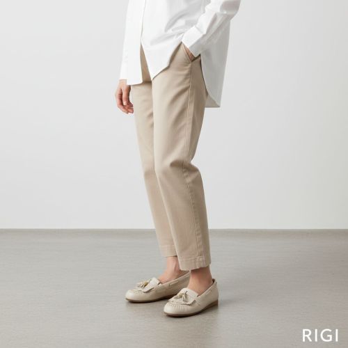 Truman’s 4357 mocassin in off wit leer voor dames. Truman’s 4357 mocassin in off wit leer voor dames.