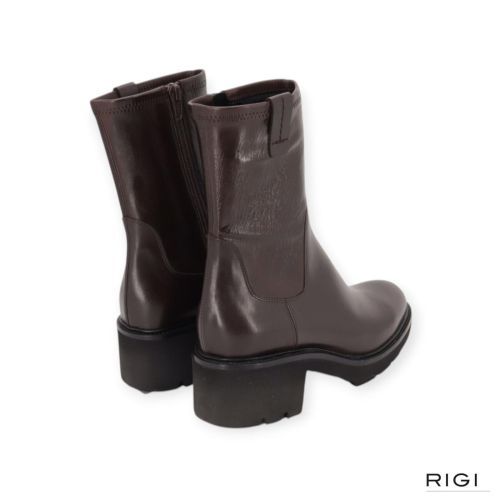 Truman’s 4453 enkellaars in bruin leer voor dames. 