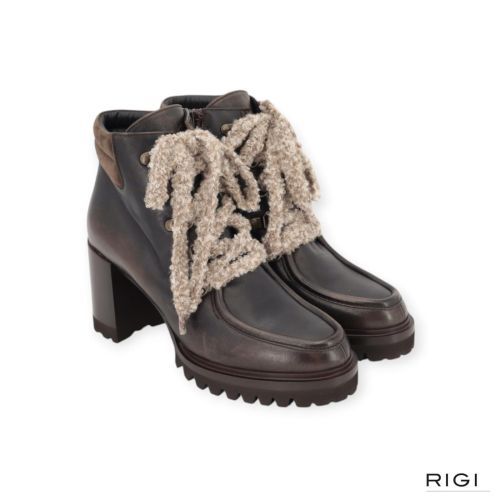 Trumans 9293 enkellaars, bottine voor dames in bruin gebrushed leer. Trumans 9293 enkellaars, bottine voor dames in bruin gebrushed leer.
