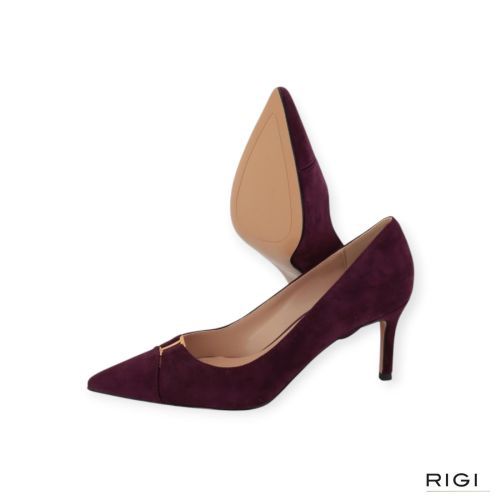 Twinset dames pump in paars suede leer op hak van 7cm. Twinset dames pump in paars suede leer op hak van 7cm.