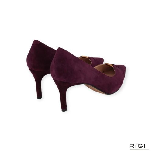 Twinset dames pump in paars suede leer op hak van 7cm. Twinset dames pump in paars suede leer op hak van 7cm.