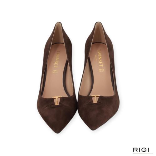 Twinset dames pump in bruin suede leer op hak van 9cm.