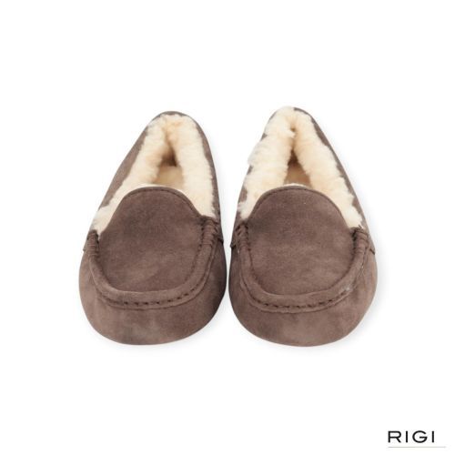Ugg Ansley pantoffel voor dames in espresso, lichtbruin suède. Ugg Ansley pantoffel voor dames in espresso, lichtbruin suède.