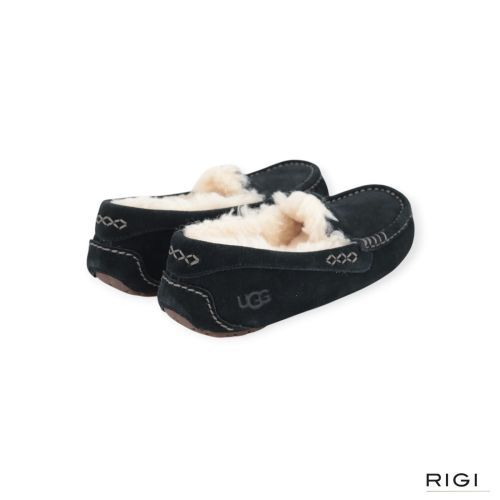 Ugg Ansley pantoffel voor dames in zwart suède. Ugg Ansley pantoffel voor dames in zwart suède.