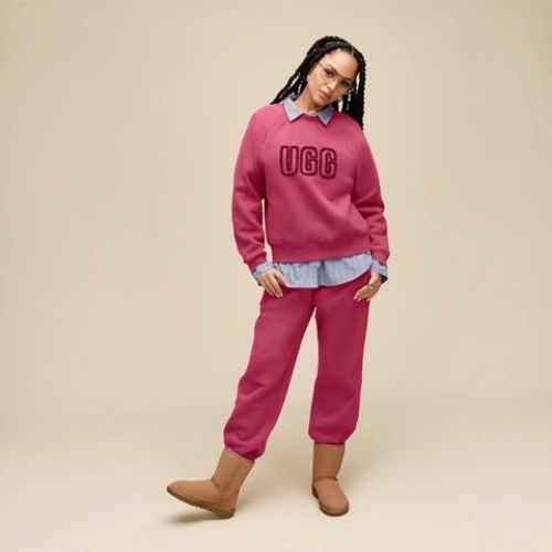 Ugg Classic Short II enkellaars in chestnut, cognac suède voor dames. Ugg Classic Short II enkellaars in chestnut, cognac suède voor dames.