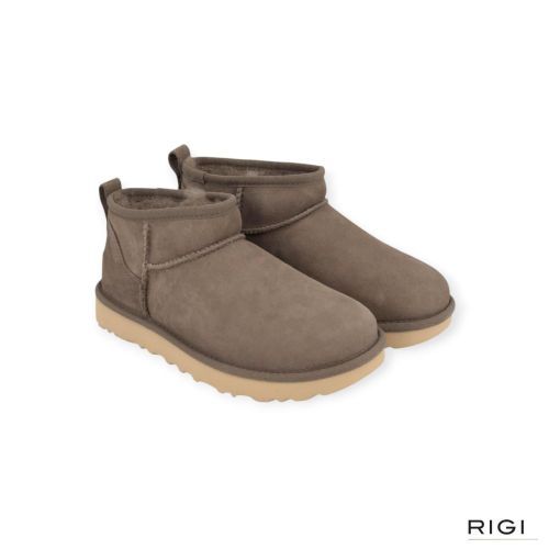 UGG Classic Ultra Mini in taupe(DDRG) suède voor dames. 