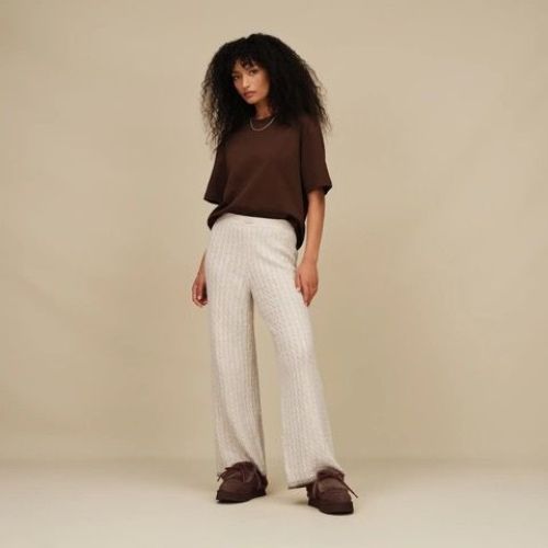 Ugg Disquette Heritage slipper in donkerbruin BCDR Burnt Cedar voor dames. 