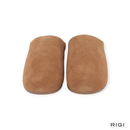 Ugg Elea slip-on pantoffel in cognac ‘chestnut’ suède voor dames. Ugg Elea slip-on pantoffel in cognac ‘chestnut’ suède voor dames.
